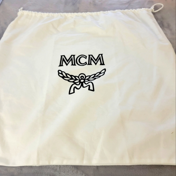 MCM Galaxy Visetos Medium Shopper Multicolor Monogram Canvas and Leather. - Picture 2 of 16